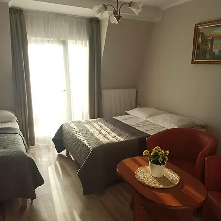 11 Dębów Nadmorska * Dźwirzyno